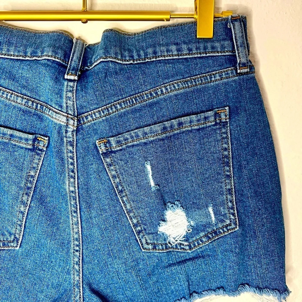 🆕 Old Navy Mid Rise Boyfriend Jean Shorts - Picture 8 of 8